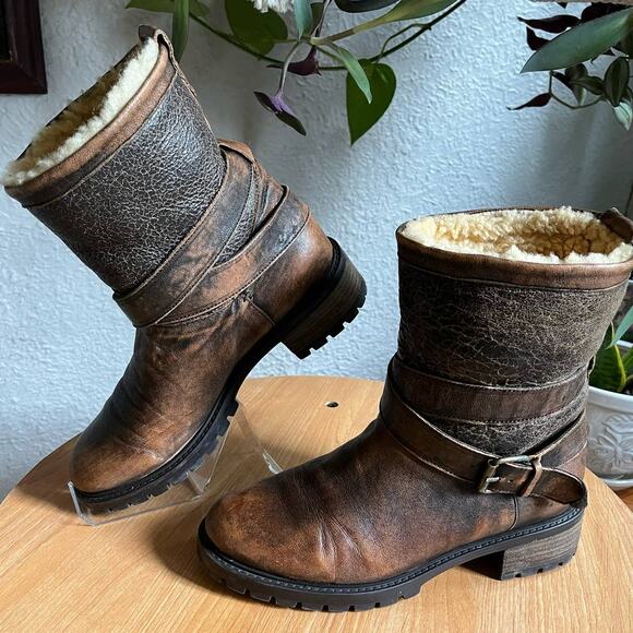 Ross & Snow Emilina Bomber Moto Distressed Leather Shearling Boots - Picture 6 of 10